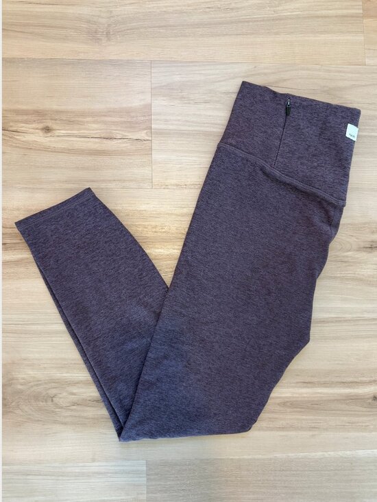 Vuori Pants - Vuori's Clean Elevation Legging - Heather plum color - S